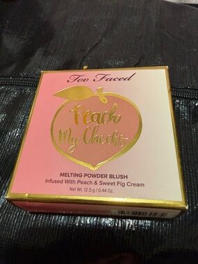 Too Faced Peach My Cheeks Blush — Peach Pink